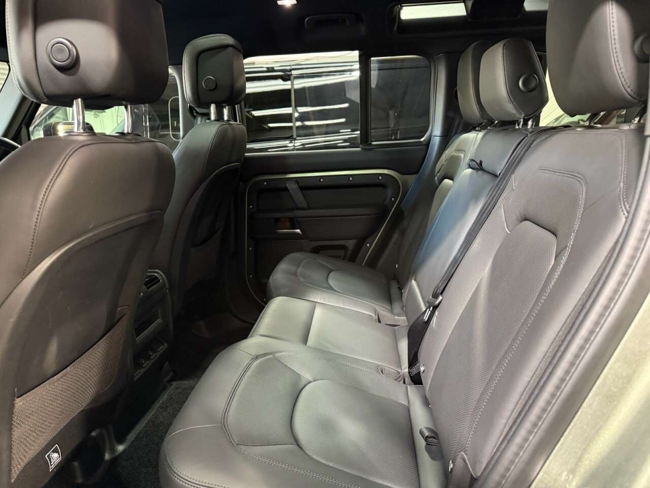 2025 LAND ROVER DEFENDER 2025 LAND ROVER DEFENDER