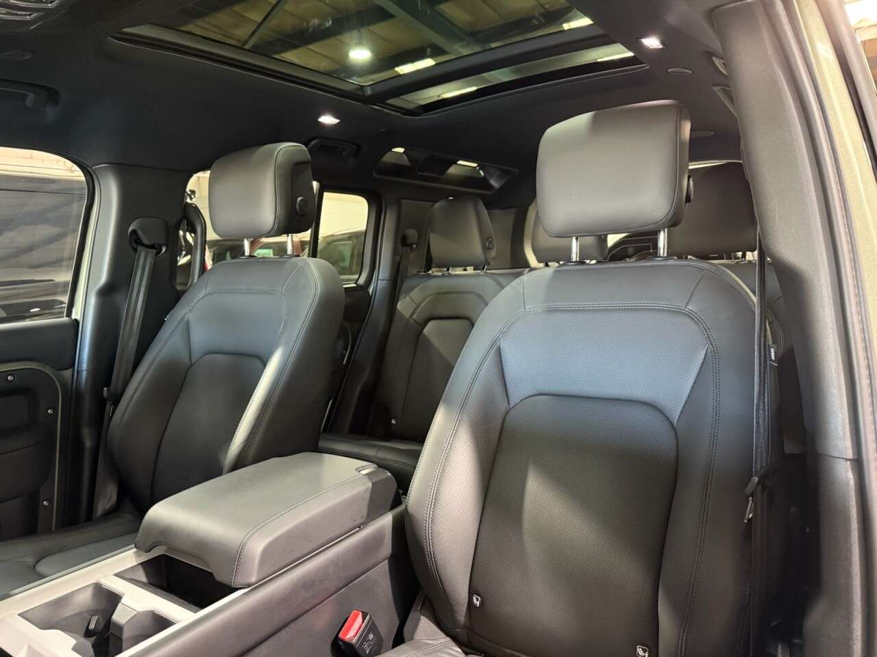 2025 LAND ROVER DEFENDER 2025 LAND ROVER DEFENDER