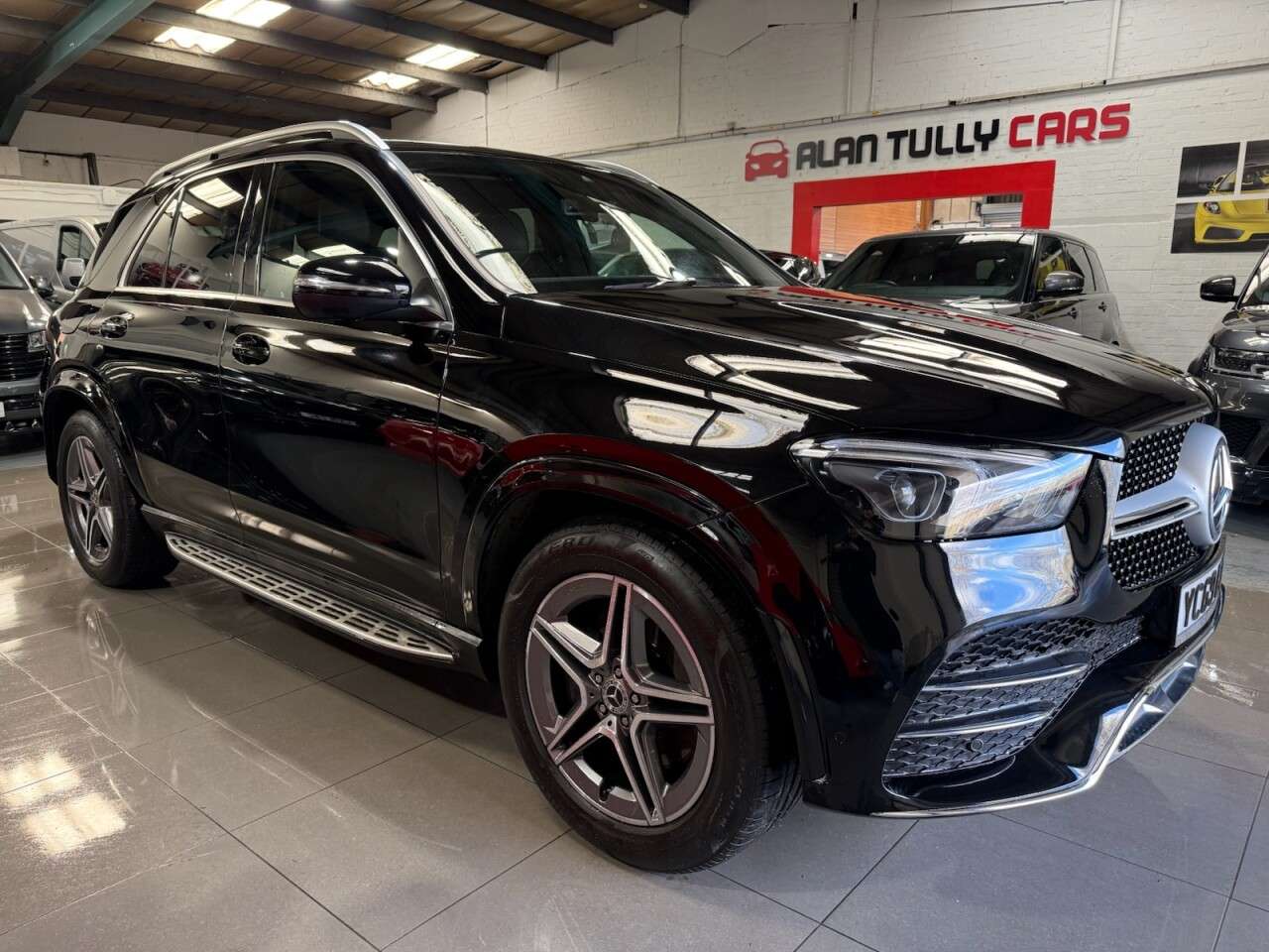 A 2019 MERCEDES GLE-CLASS GLE 300 D 4MATIC AMG LINE A 2019 MERCEDES GLE-CLASS GLE 300 D 4MATIC AMG LINE