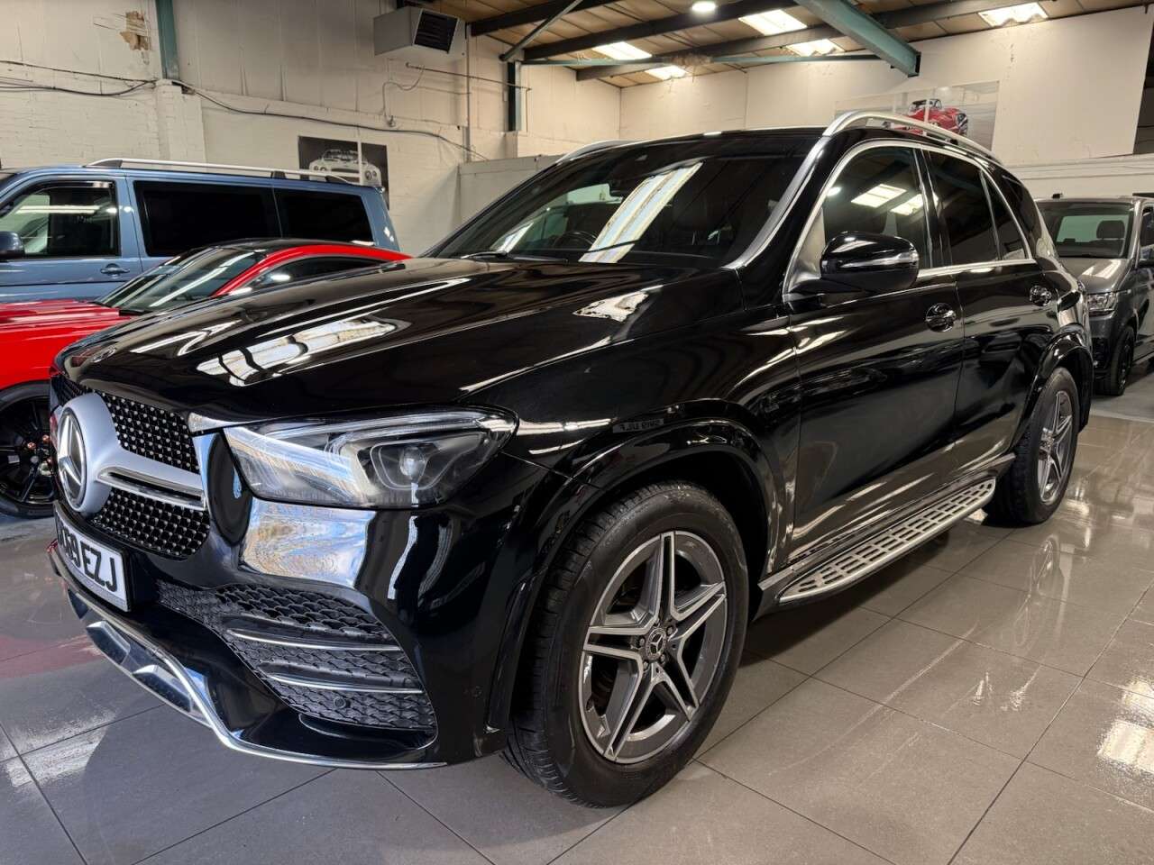 A 2019 MERCEDES GLE-CLASS GLE 300 D 4MATIC AMG LINE A 2019 MERCEDES GLE-CLASS GLE 300 D 4MATIC AMG LINE