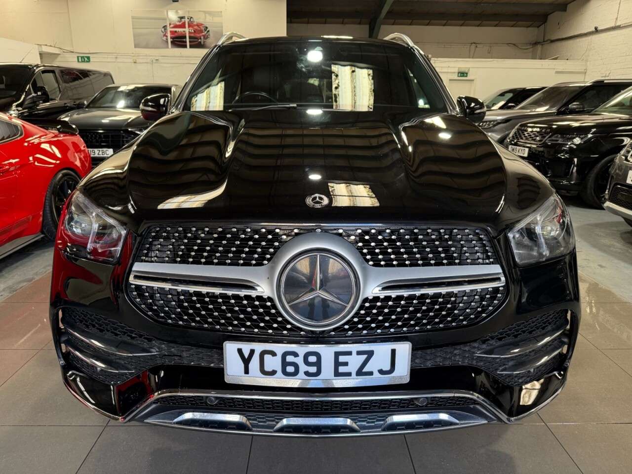 A 2019 MERCEDES GLE-CLASS GLE 300 D 4MATIC AMG LINE A 2019 MERCEDES GLE-CLASS GLE 300 D 4MATIC AMG LINE