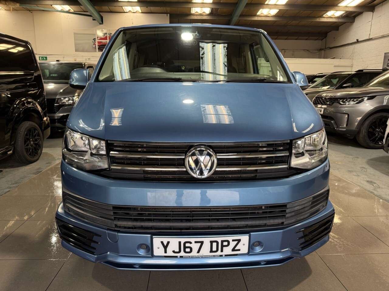 A 2017 VOLKSWAGEN TRANSPORTER SHUTTLE 2.0 TDI BlueMotion Tech SE Minibus Double Cab 5dr Diesel DSG FWD SWB Euro 6 A 2017 VOLKSWAGEN TRANSPORTER SHUTTLE 2.0 TDI BlueMotion Tech SE Minibus Double Cab 5dr Diesel DSG FWD SWB Euro 6