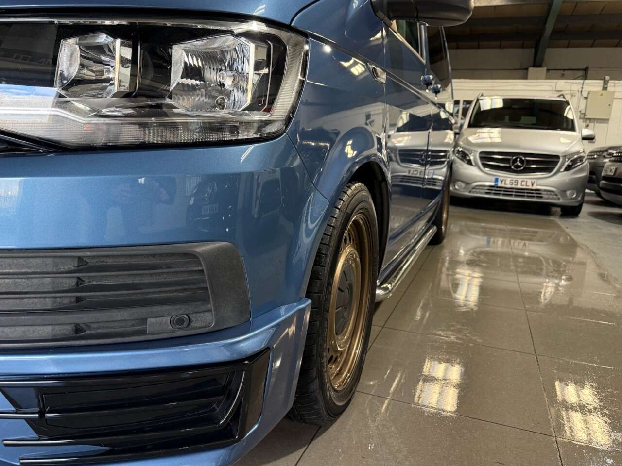 2017 VOLKSWAGEN TRANSPORTER SHUTTLE 2017 VOLKSWAGEN TRANSPORTER SHUTTLE