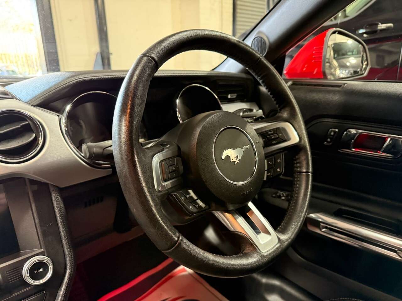 null FORD MUSTANG null FORD MUSTANG