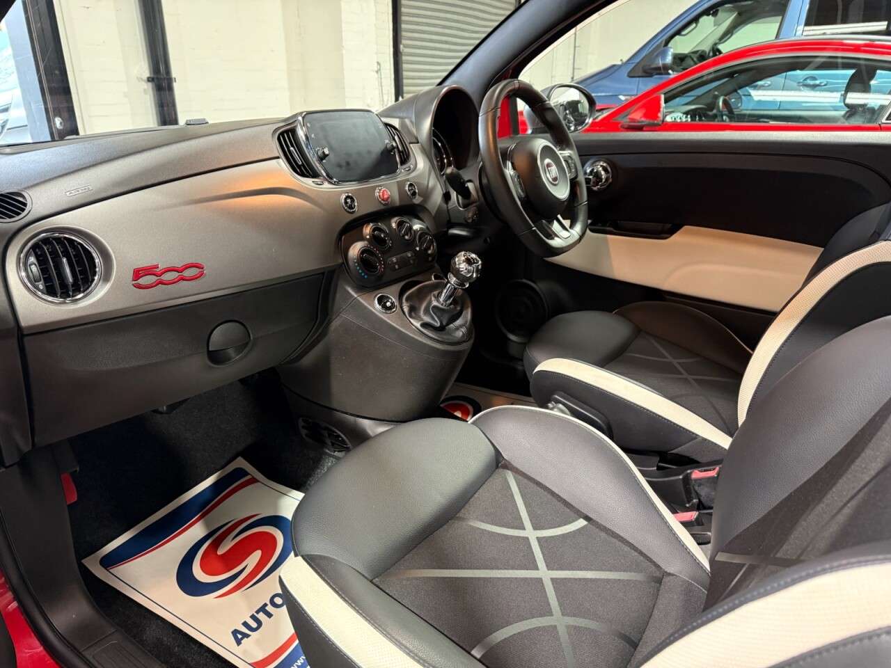 2017 FIAT 500 2017 FIAT 500