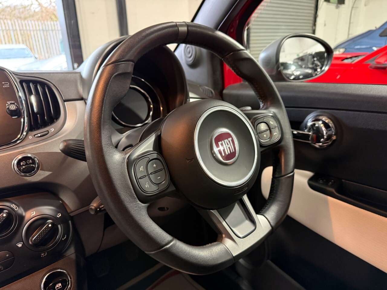 2017 FIAT 500 2017 FIAT 500