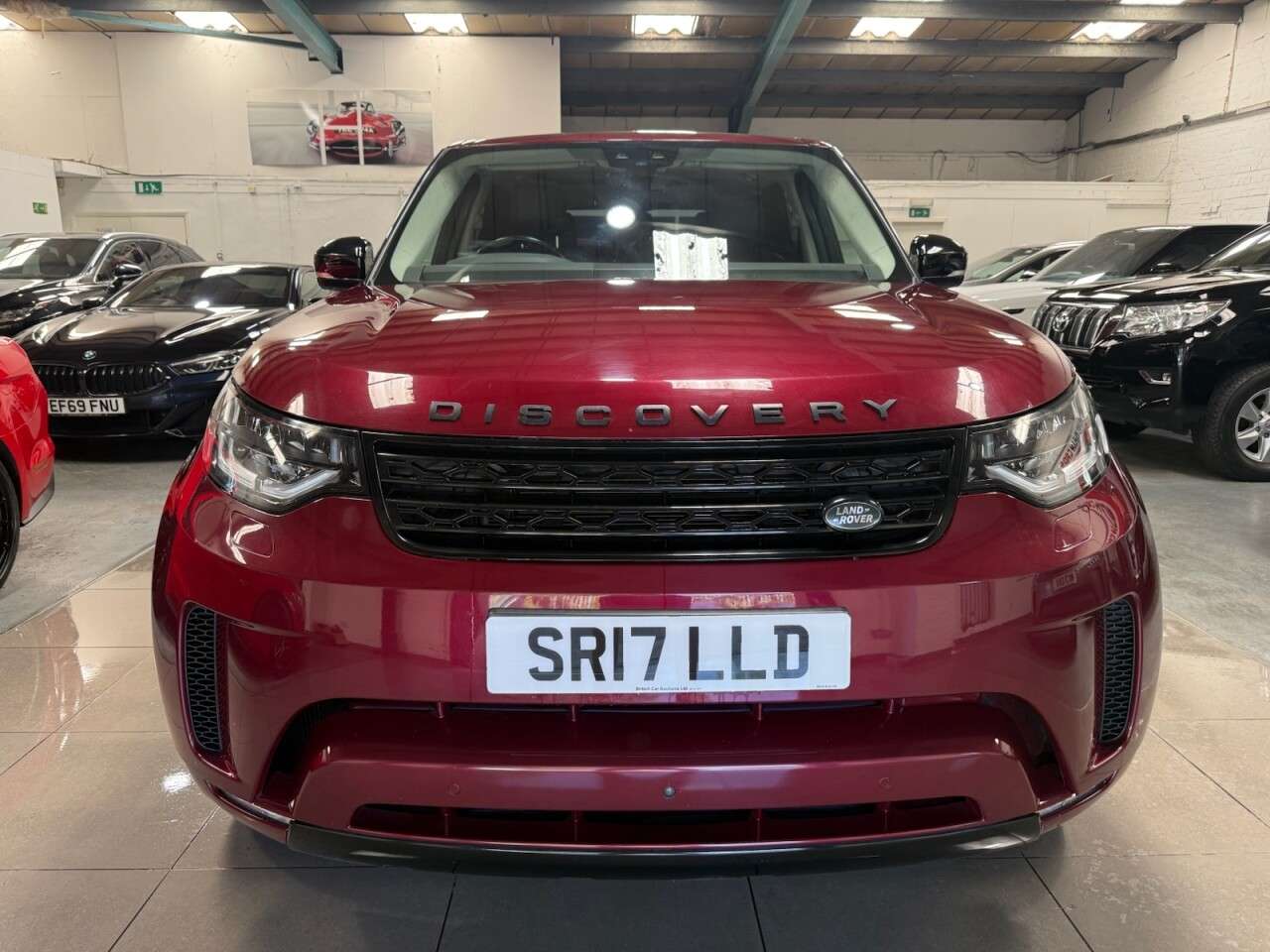 A 2017 LAND ROVER DISCOVERY 3.0 TD V6 SE SUV 5dr Diesel Auto 4WD Euro 6 (s/s) (258 ps) A 2017 LAND ROVER DISCOVERY 3.0 TD V6 SE SUV 5dr Diesel Auto 4WD Euro 6 (s/s) (258 ps)