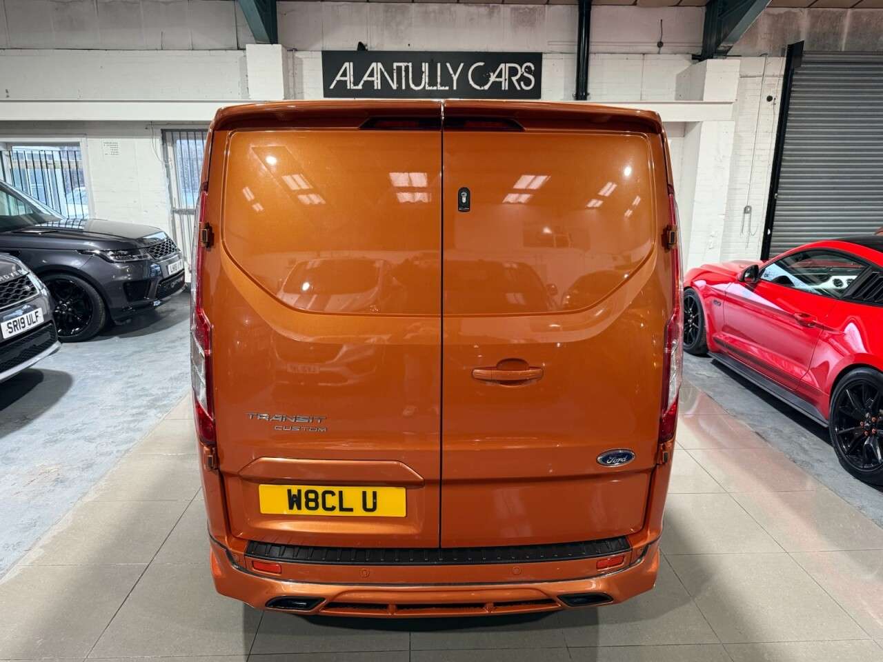 A 2020 FORD TRANSIT CUSTOM 2.0 300 EcoBlue Limited Panel Van 5dr Diesel Manual L1 H1 Euro 6 (s/s) (170 A 2020 FORD TRANSIT CUSTOM 2.0 300 EcoBlue Limited Panel Van 5dr Diesel Manual L1 H1 Euro 6 (s/s) (170