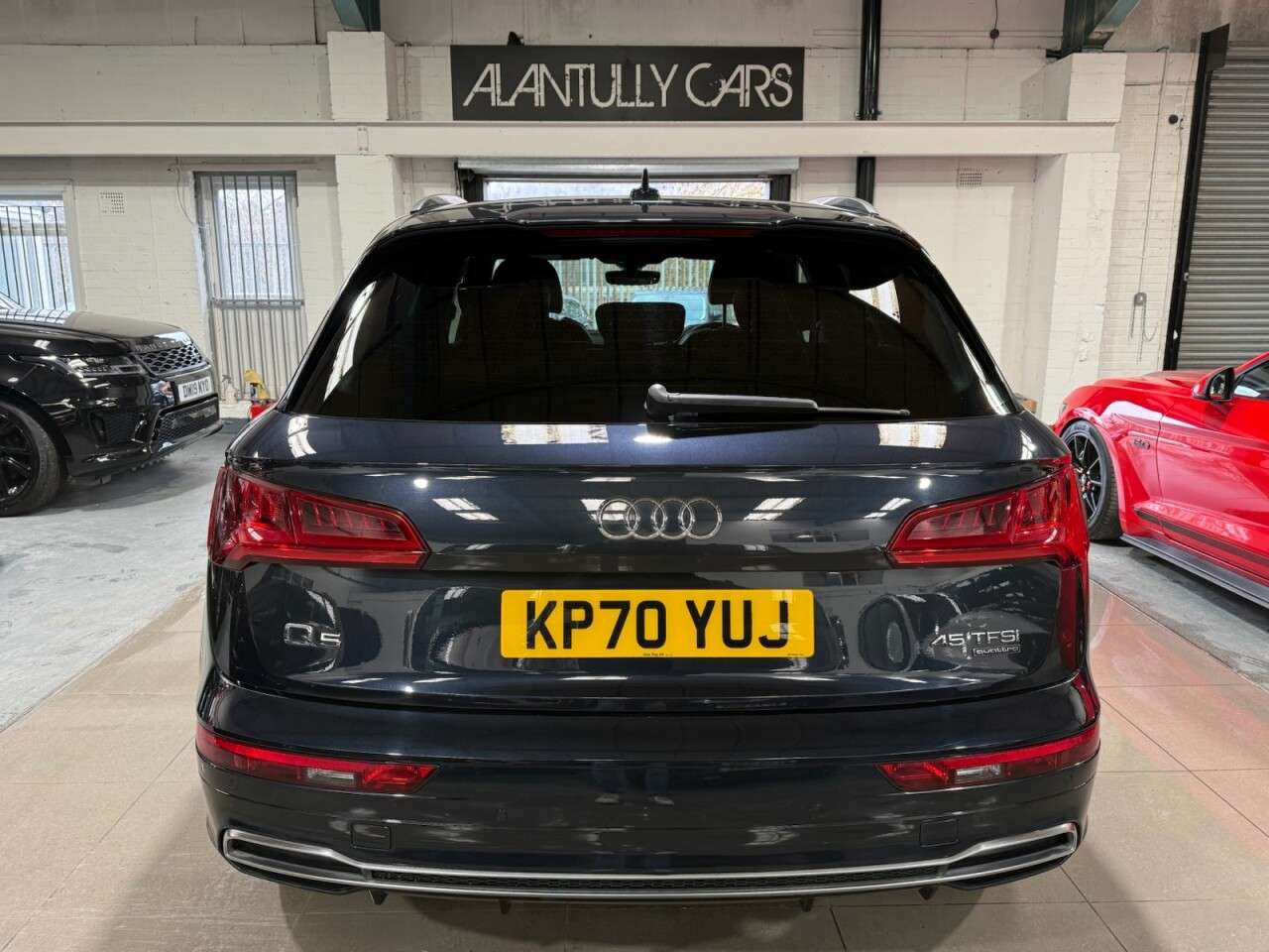 A 2020 AUDI Q5 2.0 TFSI 45 S line SUV 5dr Petrol S Tronic quattro Euro 6 (s/s) (245 ps) A 2020 AUDI Q5 2.0 TFSI 45 S line SUV 5dr Petrol S Tronic quattro Euro 6 (s/s) (245 ps)