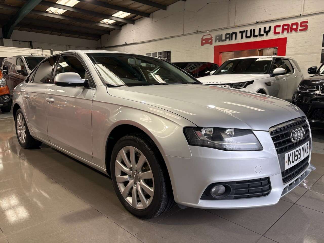 A 2009 AUDI A4 2.0 TDI Executive SE Saloon 4dr Diesel Multitronic Euro 4 (143 ps) A 2009 AUDI A4 2.0 TDI Executive SE Saloon 4dr Diesel Multitronic Euro 4 (143 ps)