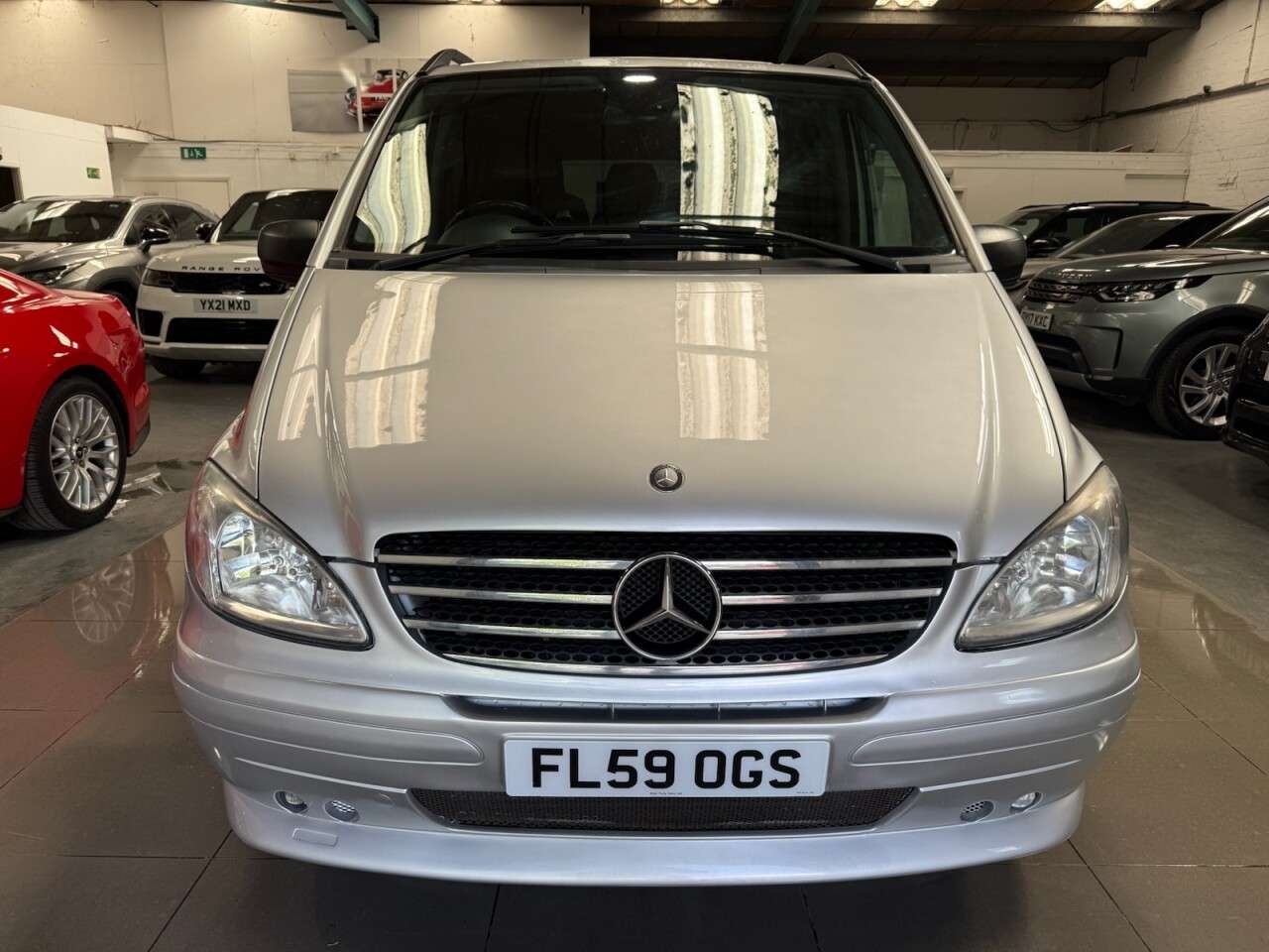 A 2009 MERCEDES-BENZ VITO 3.0 120CDI Compact Panel Van 5dr Diesel Automatic SWB (204 bhp) A 2009 MERCEDES-BENZ VITO 3.0 120CDI Compact Panel Van 5dr Diesel Automatic SWB (204 bhp)