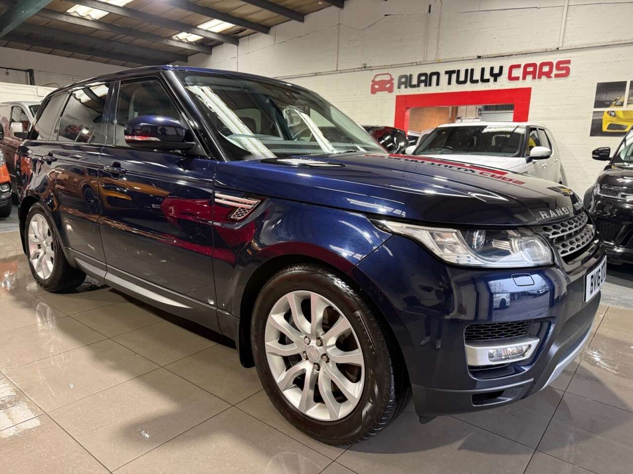 A 2016 LAND ROVER RANGE ROVER SPORT RANGE ROVER SPORT HSE SDV6 A 2016 LAND ROVER RANGE ROVER SPORT RANGE ROVER SPORT HSE SDV6