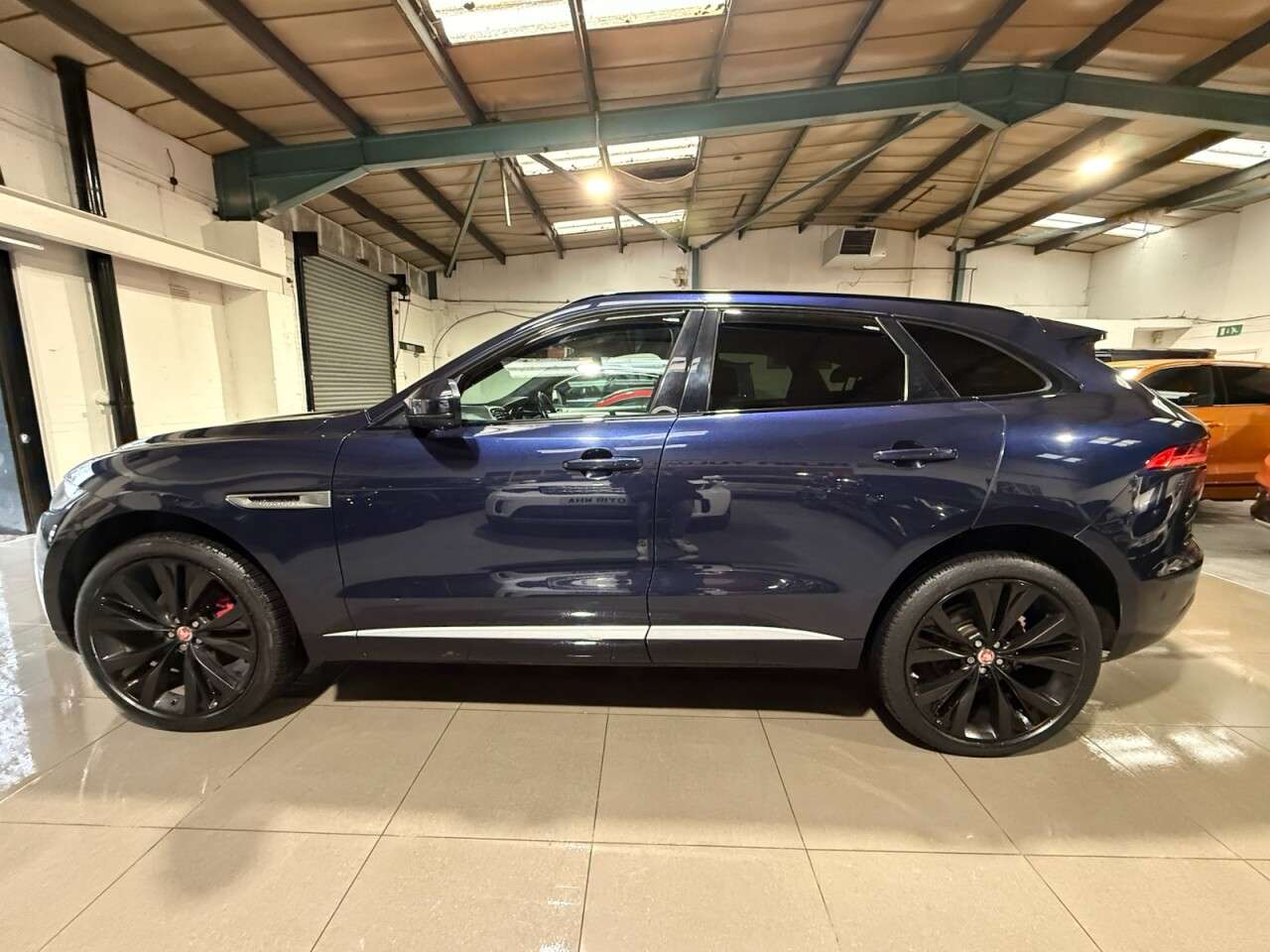 2017 JAGUAR F-PACE 2017 JAGUAR F-PACE
