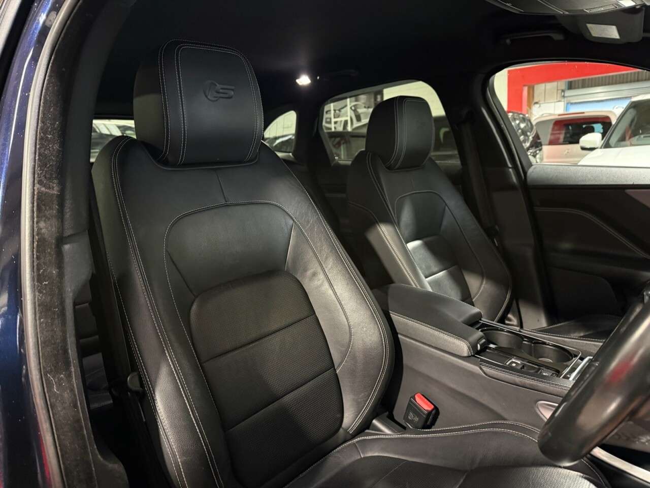 2017 JAGUAR F-PACE 2017 JAGUAR F-PACE