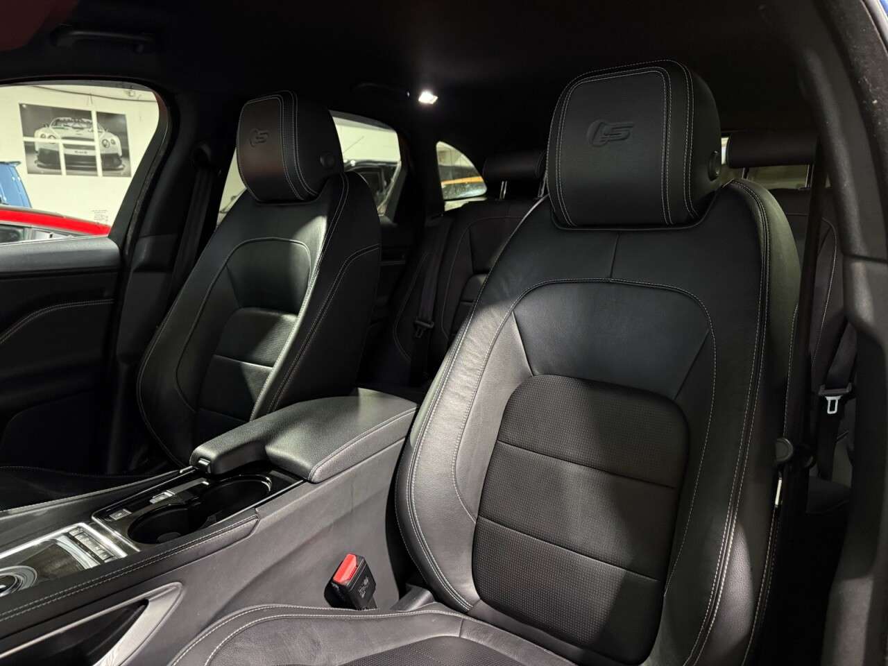 2017 JAGUAR F-PACE 2017 JAGUAR F-PACE