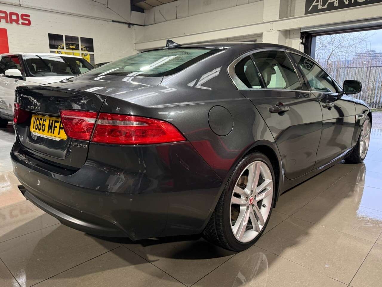 2016 JAGUAR XE 2016 JAGUAR XE