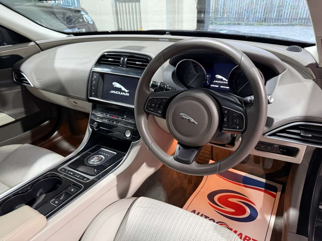 2016 JAGUAR XE 2016 JAGUAR XE