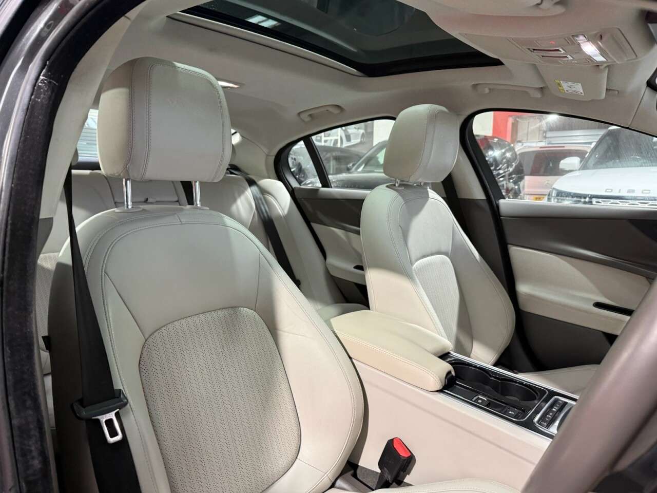 2016 JAGUAR XE 2016 JAGUAR XE