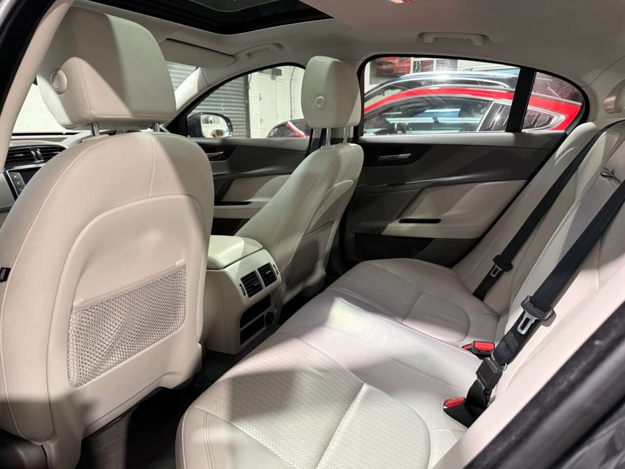 2016 JAGUAR XE 2016 JAGUAR XE