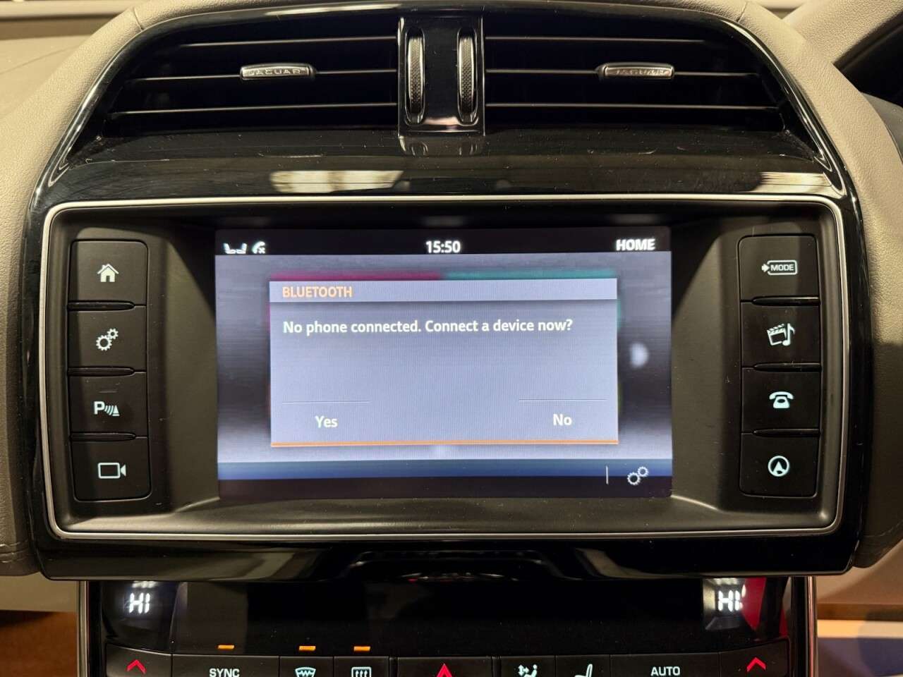 2016 JAGUAR XE 2016 JAGUAR XE