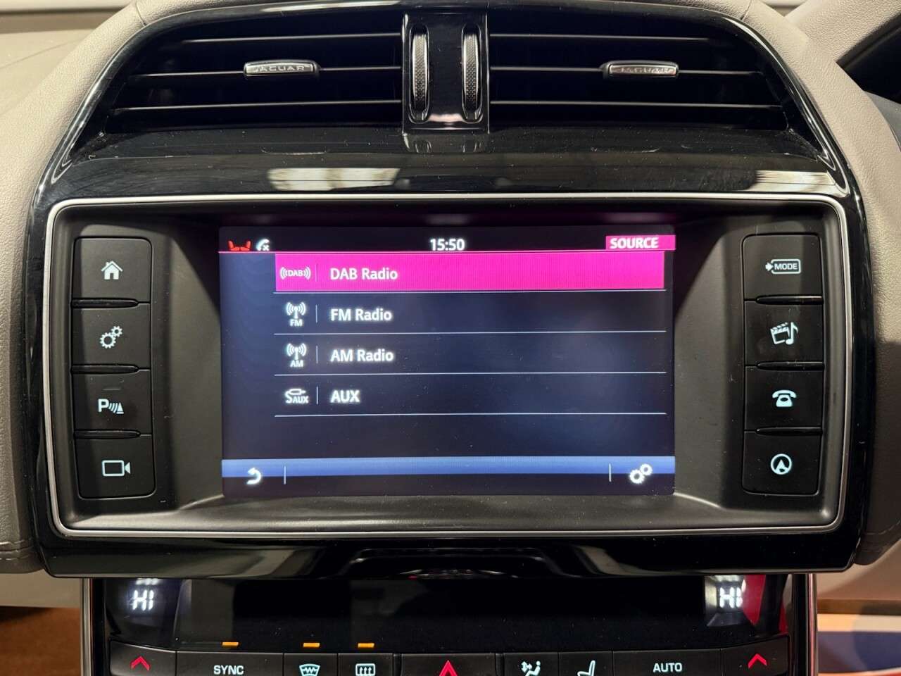 2016 JAGUAR XE 2016 JAGUAR XE