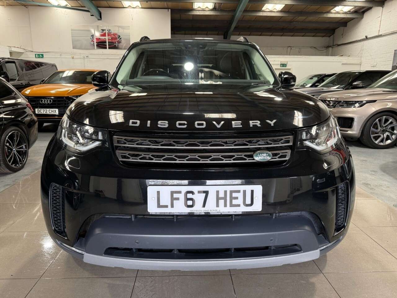 A 2017 LAND ROVER DISCOVERY 3.0 TD V6 SE SUV 5dr Diesel Auto 4WD Euro 6 (s/s) (258 ps) A 2017 LAND ROVER DISCOVERY 3.0 TD V6 SE SUV 5dr Diesel Auto 4WD Euro 6 (s/s) (258 ps)