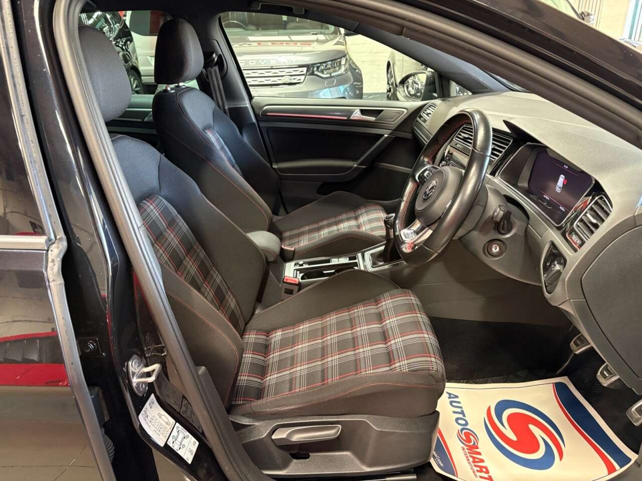 2017 VOLKSWAGEN GOLF 2017 VOLKSWAGEN GOLF