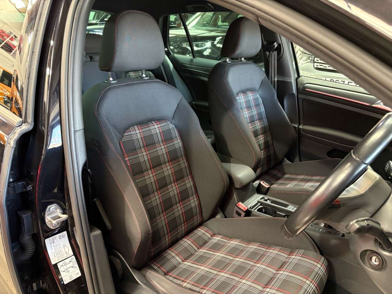 2017 VOLKSWAGEN GOLF 2017 VOLKSWAGEN GOLF