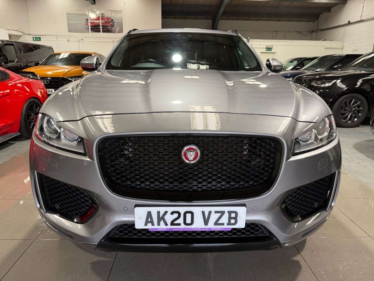 A 2020 JAGUAR F-PACE 2.0 D180 Chequered Flag SUV 5dr Diesel Auto AWD Euro 6 (s/s) (180 ps) A 2020 JAGUAR F-PACE 2.0 D180 Chequered Flag SUV 5dr Diesel Auto AWD Euro 6 (s/s) (180 ps)
