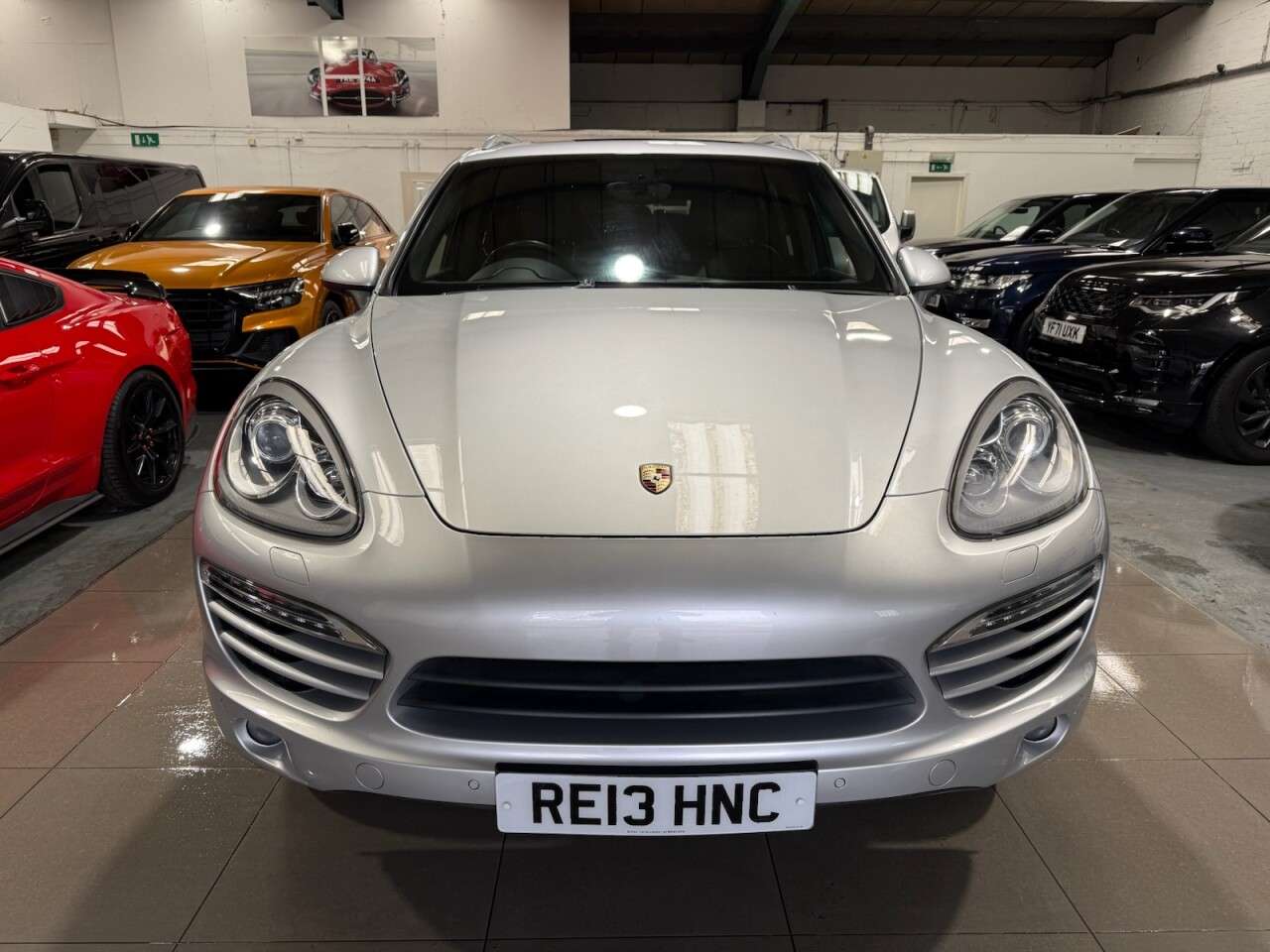 A 2013 PORSCHE CAYENNE 3.0 TD V6 SUV 5dr Diesel Tiptronic 4WD Euro 5 (s/s) (240 ps) A 2013 PORSCHE CAYENNE 3.0 TD V6 SUV 5dr Diesel Tiptronic 4WD Euro 5 (s/s) (240 ps)