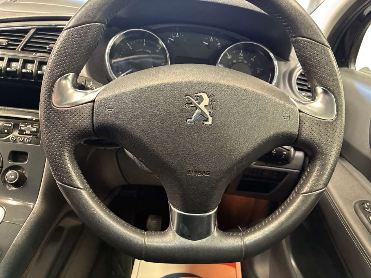 2016 PEUGEOT 3008 2016 PEUGEOT 3008