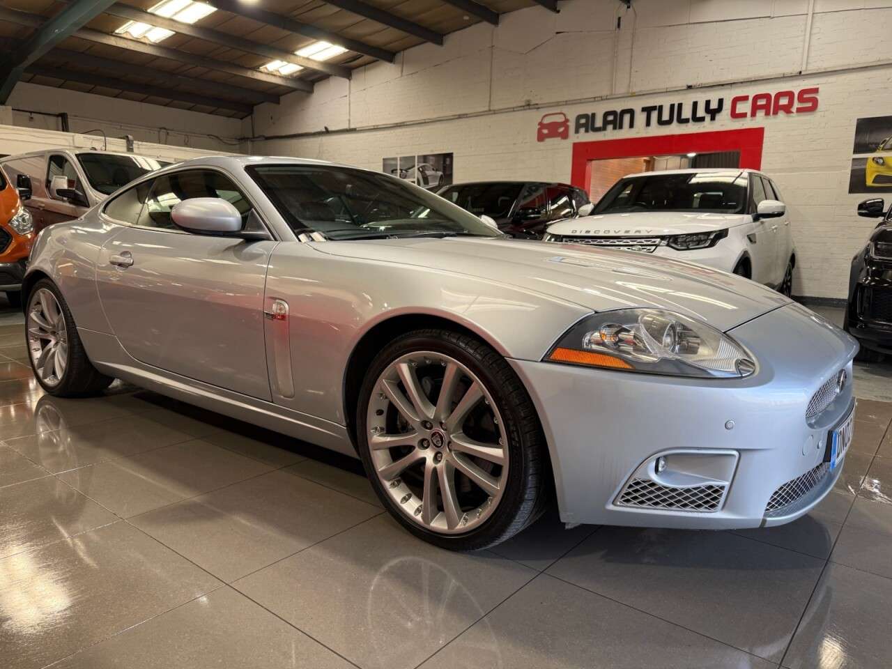 A 2007 JAGUAR XKR 4.2 V8 Coupe 2dr Petrol Auto Euro 4 (420 ps) A 2007 JAGUAR XKR 4.2 V8 Coupe 2dr Petrol Auto Euro 4 (420 ps)