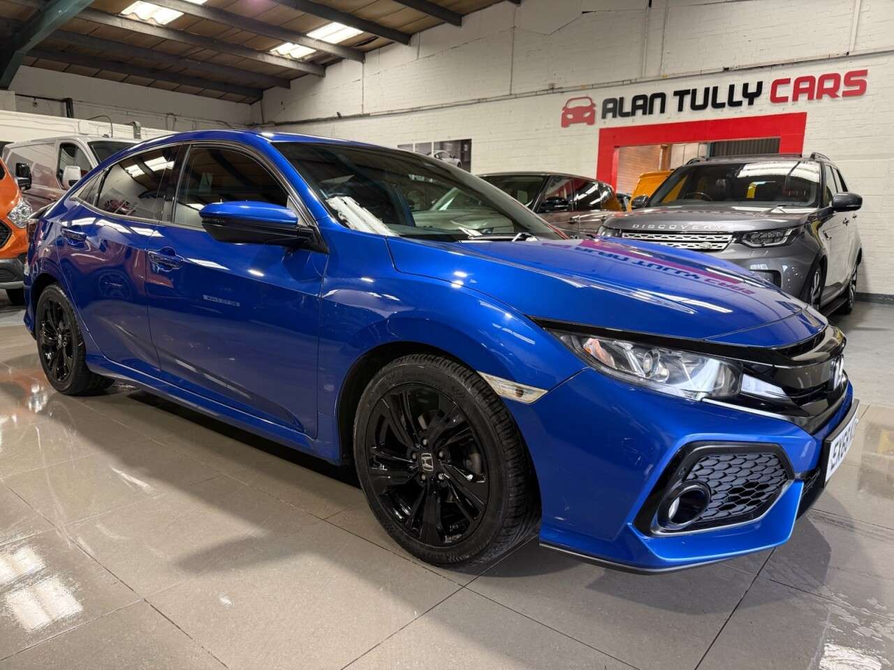 A 2018 HONDA CIVIC 1.0 VTEC Turbo SR Hatchback 5dr Petrol CVT Euro 6 (s/s) (126 ps) A 2018 HONDA CIVIC 1.0 VTEC Turbo SR Hatchback 5dr Petrol CVT Euro 6 (s/s) (126 ps)