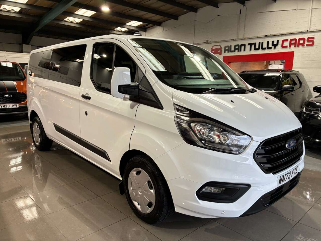 A 2022 FORD TRANSIT CUSTOM 2.0 320 EcoBlue Trend Kombi Double Cab 5dr Diesel Manual L2 H1 Euro 6 (s/s) A 2022 FORD TRANSIT CUSTOM 2.0 320 EcoBlue Trend Kombi Double Cab 5dr Diesel Manual L2 H1 Euro 6 (s/s)