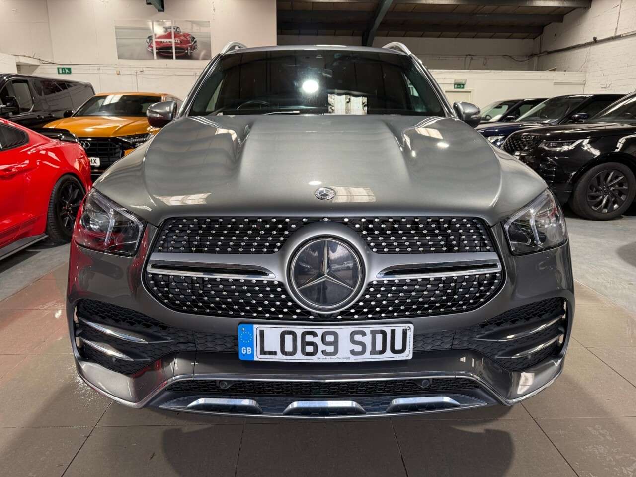A 2019 MERCEDES-BENZ GLE 2.0 GLE300d AMG Line SUV 5dr Diesel G-Tronic 4MATIC Euro 6 (s/s) (245 ps) A 2019 MERCEDES-BENZ GLE 2.0 GLE300d AMG Line SUV 5dr Diesel G-Tronic 4MATIC Euro 6 (s/s) (245 ps)