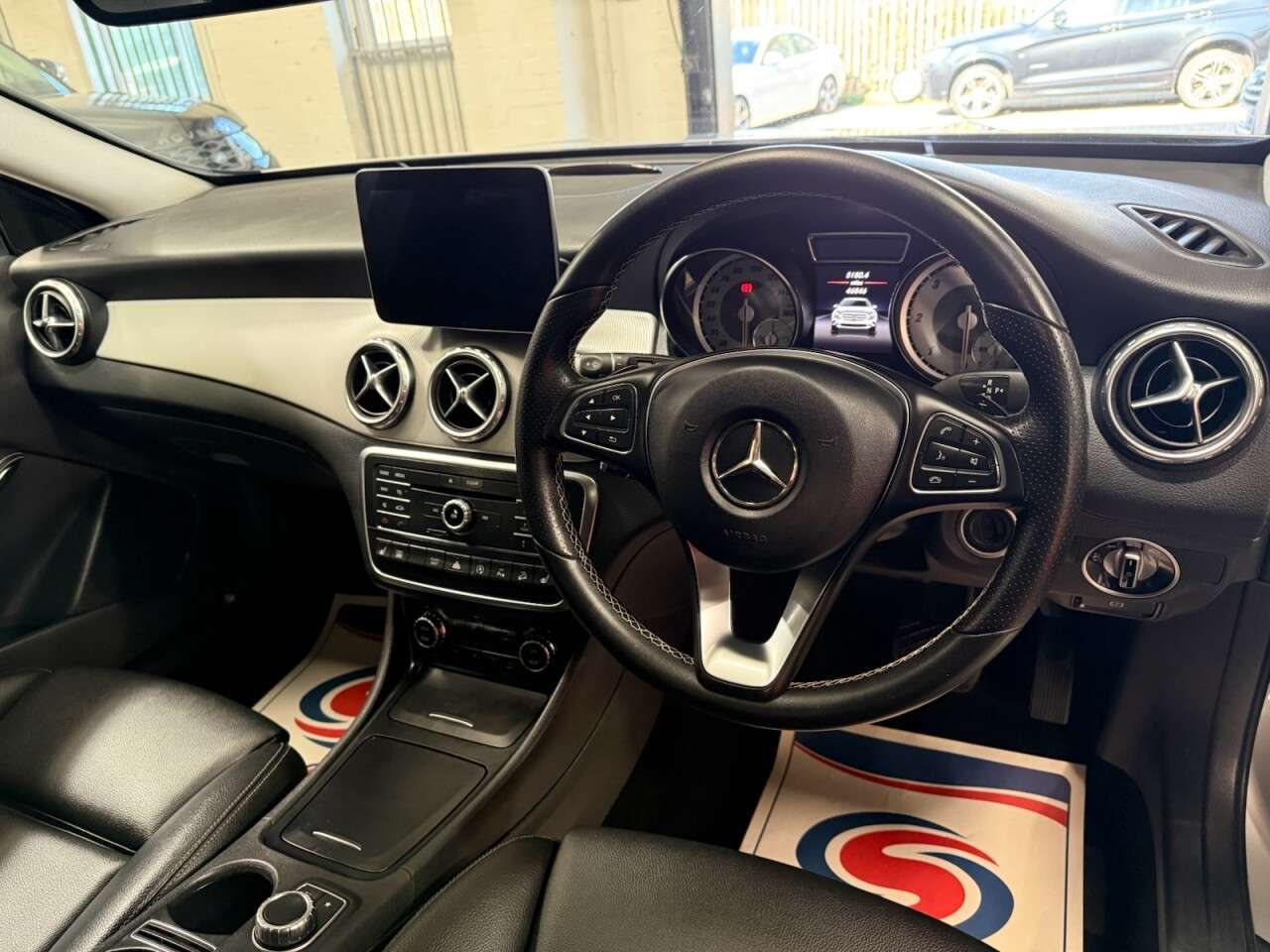 2017 MERCEDES-BENZ GLA 2017 MERCEDES-BENZ GLA