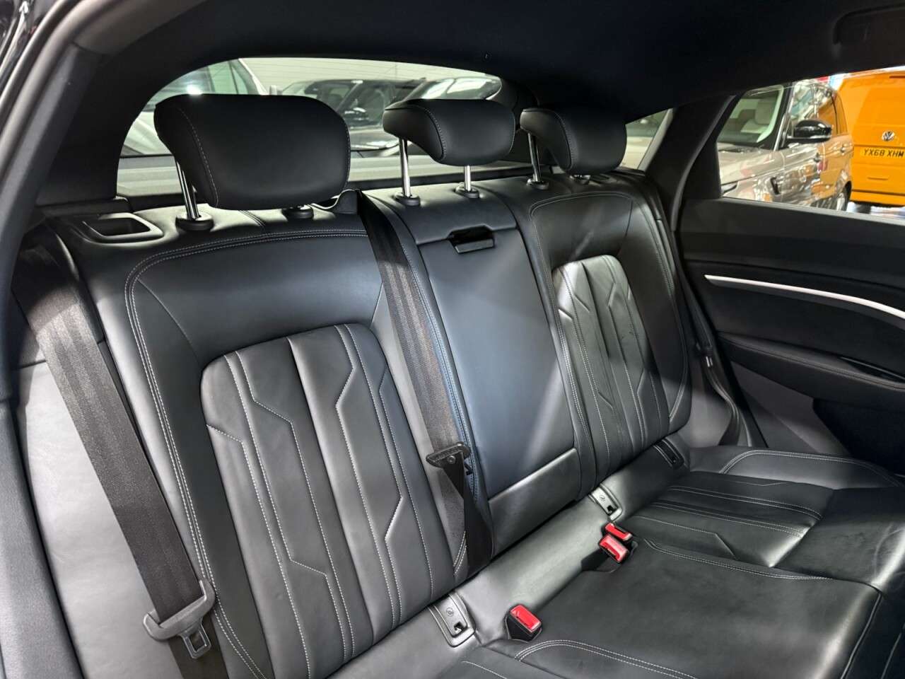 2021 AUDI E-TRON 2021 AUDI E-TRON