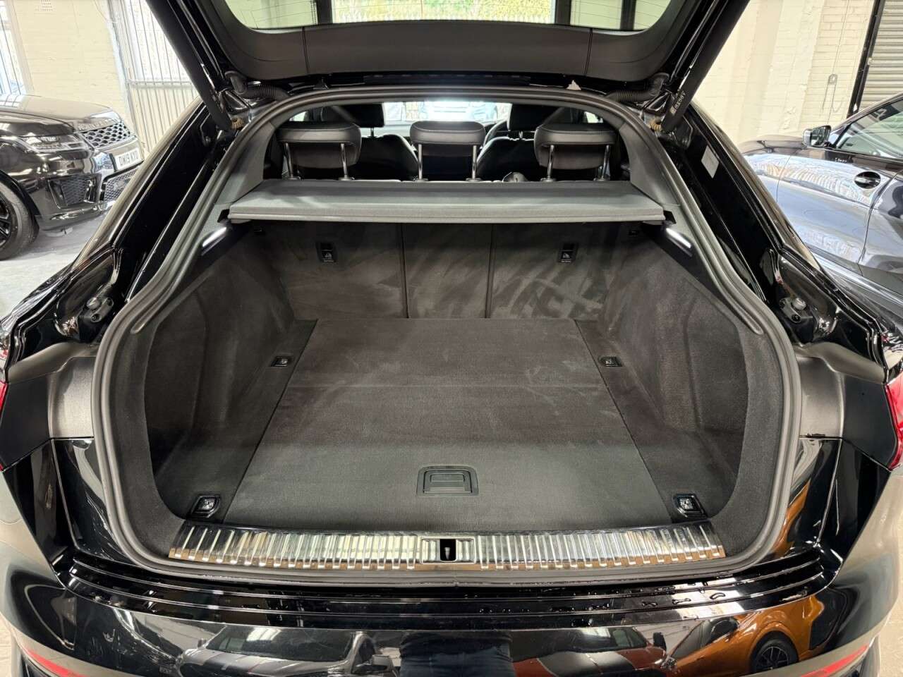 2021 AUDI E-TRON 2021 AUDI E-TRON