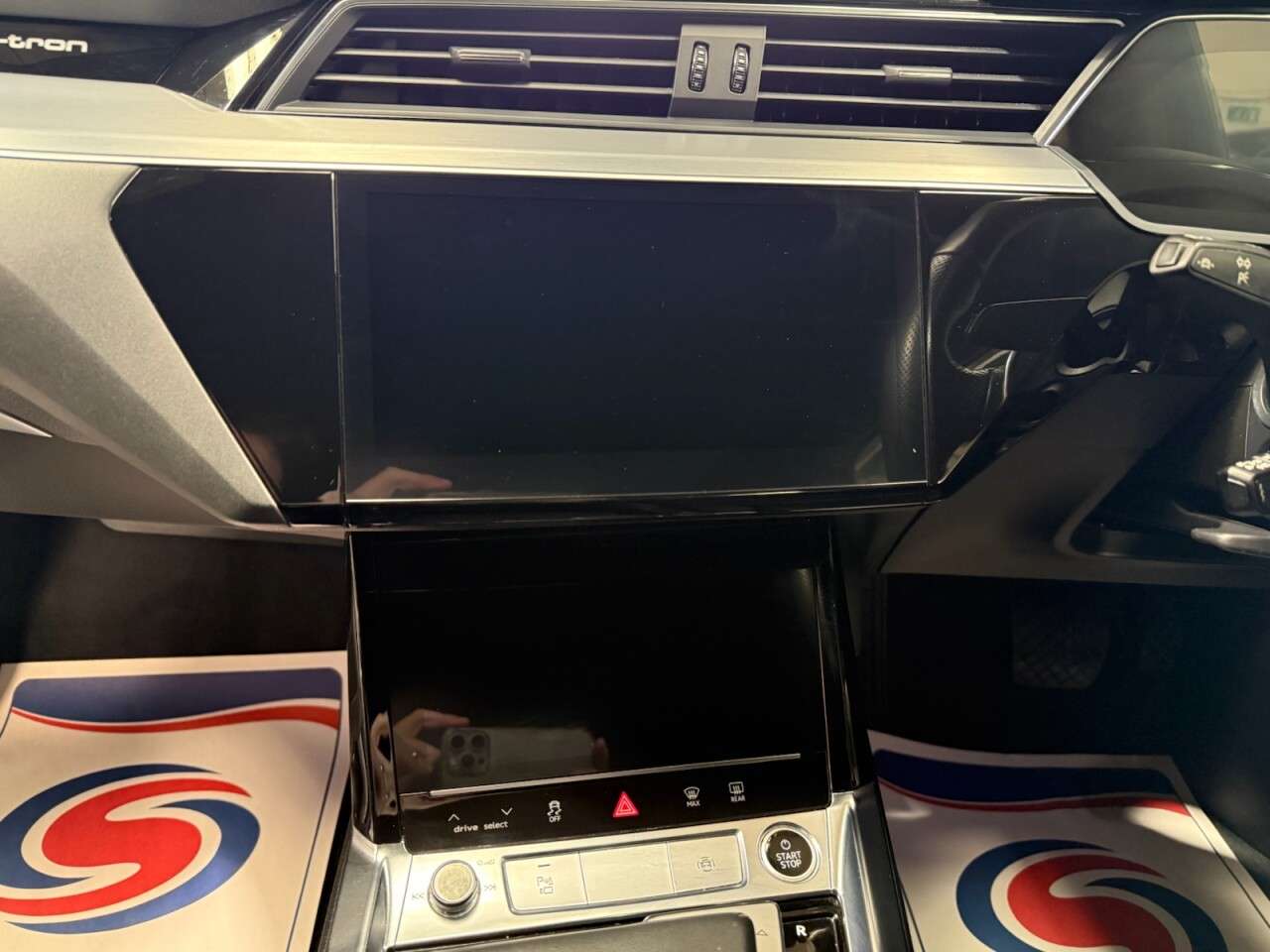 2021 AUDI E-TRON 2021 AUDI E-TRON