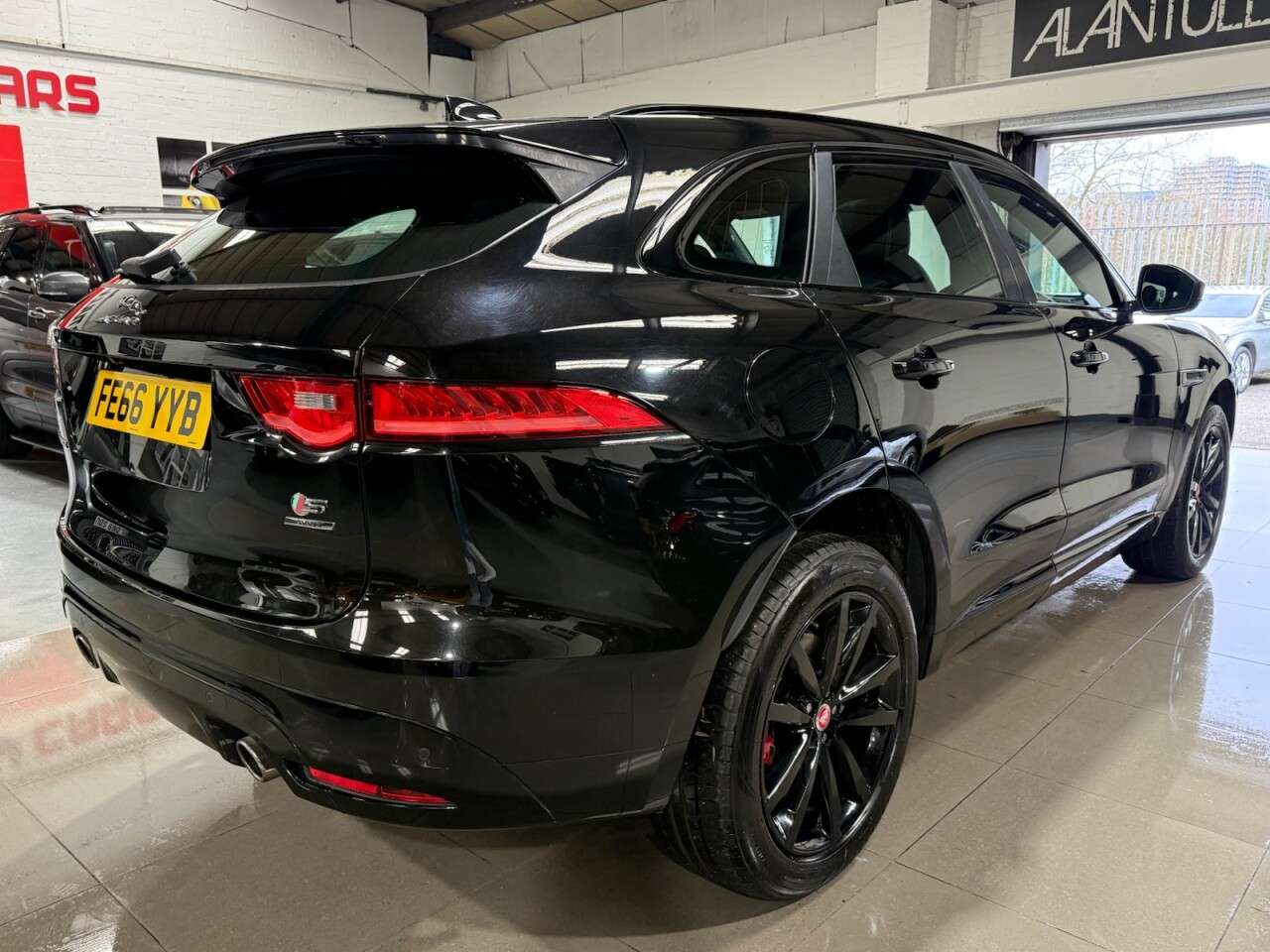 2016 JAGUAR F-PACE 2016 JAGUAR F-PACE