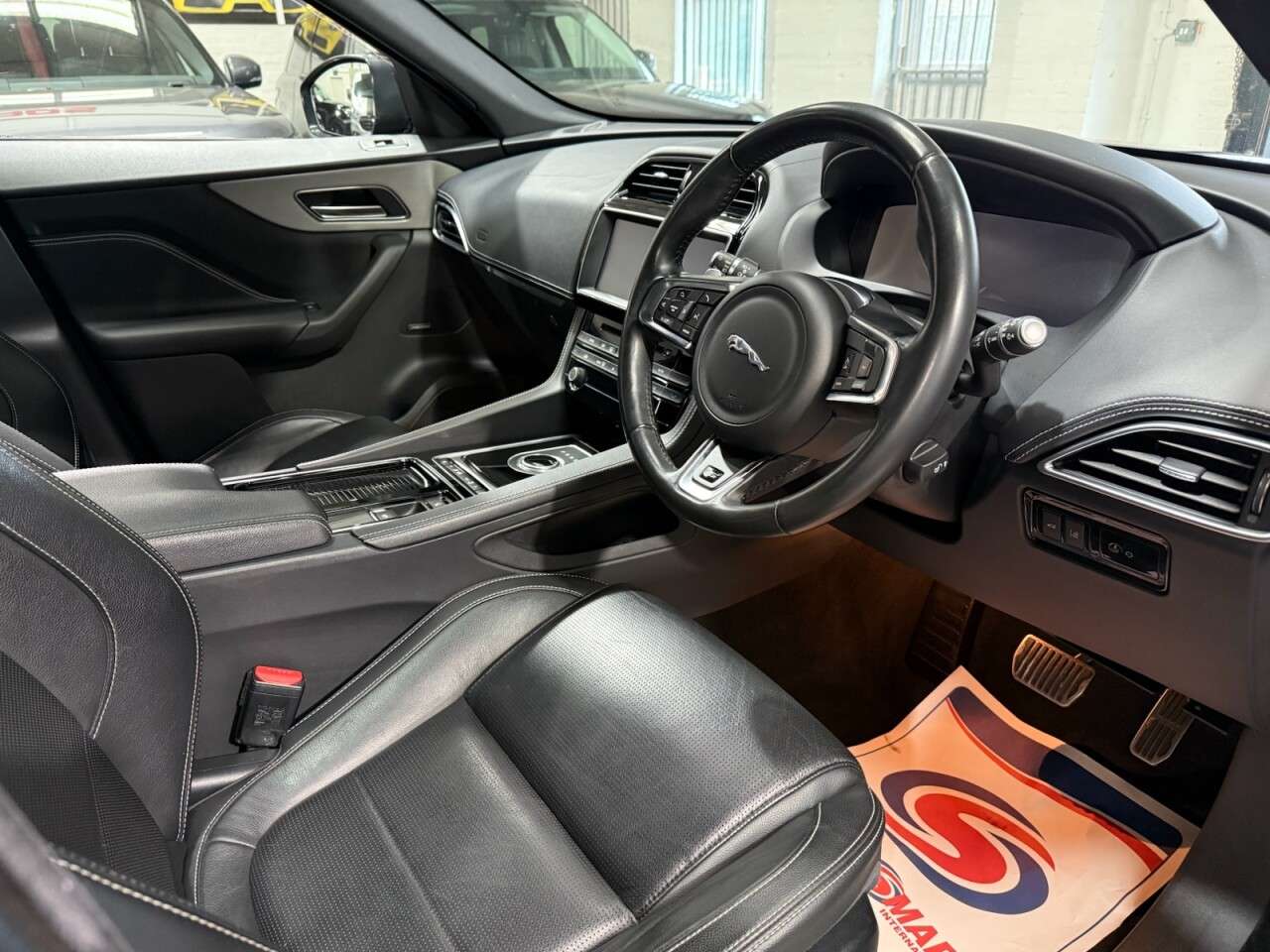 2016 JAGUAR F-PACE 2016 JAGUAR F-PACE