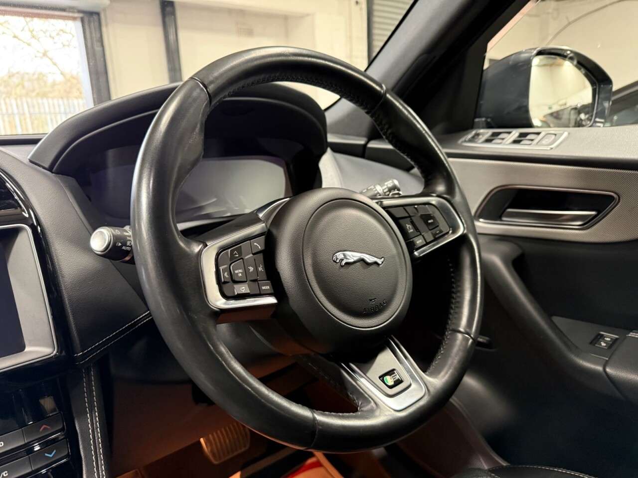 2016 JAGUAR F-PACE 2016 JAGUAR F-PACE