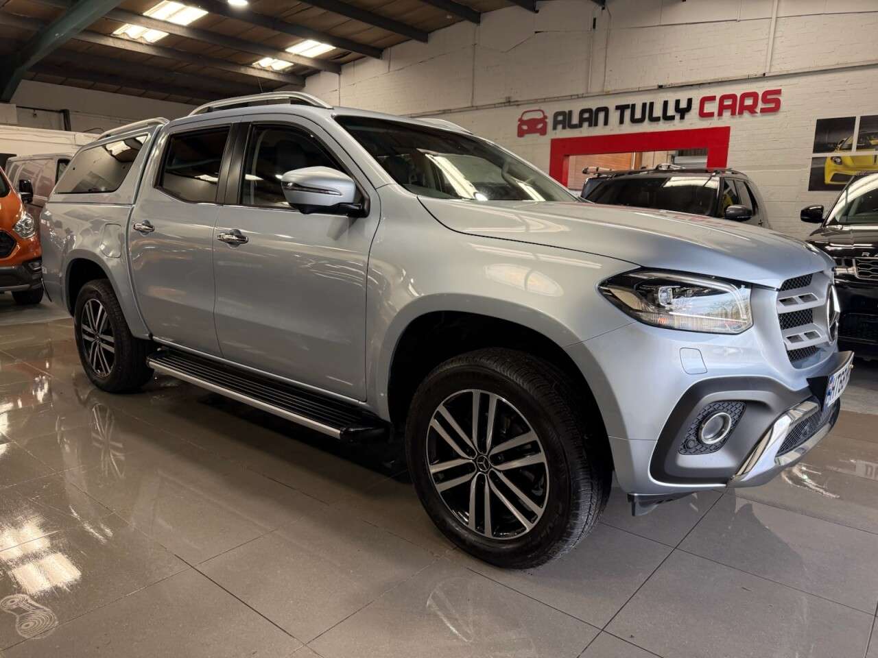 A 2018 MERCEDES-BENZ X-CLASS 2.3 CDI Power Pickup Double Cab 4dr Diesel Auto 4MATIC Euro 6 (190 ps) A 2018 MERCEDES-BENZ X-CLASS 2.3 CDI Power Pickup Double Cab 4dr Diesel Auto 4MATIC Euro 6 (190 ps)