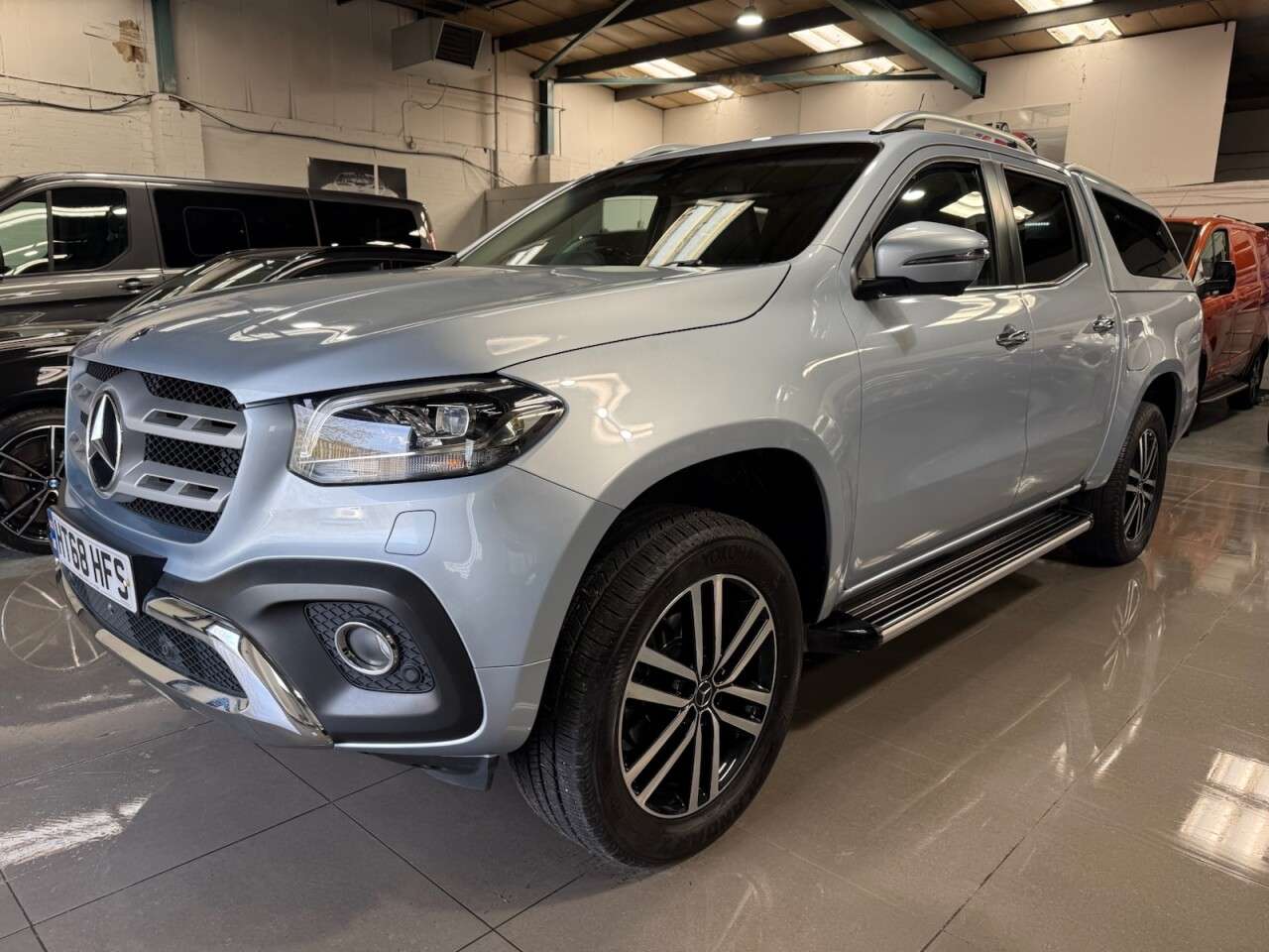 A 2018 MERCEDES-BENZ X-CLASS 2.3 CDI Power Pickup Double Cab 4dr Diesel Auto 4MATIC Euro 6 (190 ps) A 2018 MERCEDES-BENZ X-CLASS 2.3 CDI Power Pickup Double Cab 4dr Diesel Auto 4MATIC Euro 6 (190 ps)