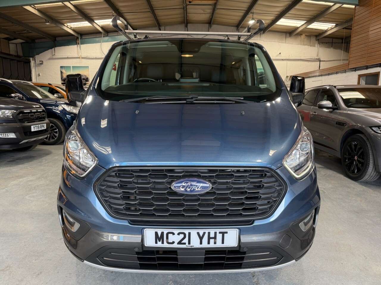 A 2021 FORD TRANSIT CUSTOM 2.0 320 EcoBlue Active Crew Van Double Cab 5dr Diesel Auto L1 H1 Euro 6 (s/ A 2021 FORD TRANSIT CUSTOM 2.0 320 EcoBlue Active Crew Van Double Cab 5dr Diesel Auto L1 H1 Euro 6 (s/