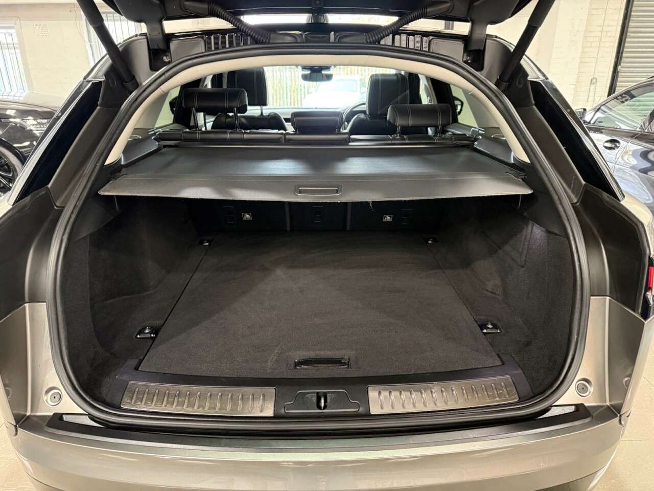 2018 LAND ROVER RANGE ROVER VELAR 2018 LAND ROVER RANGE ROVER VELAR