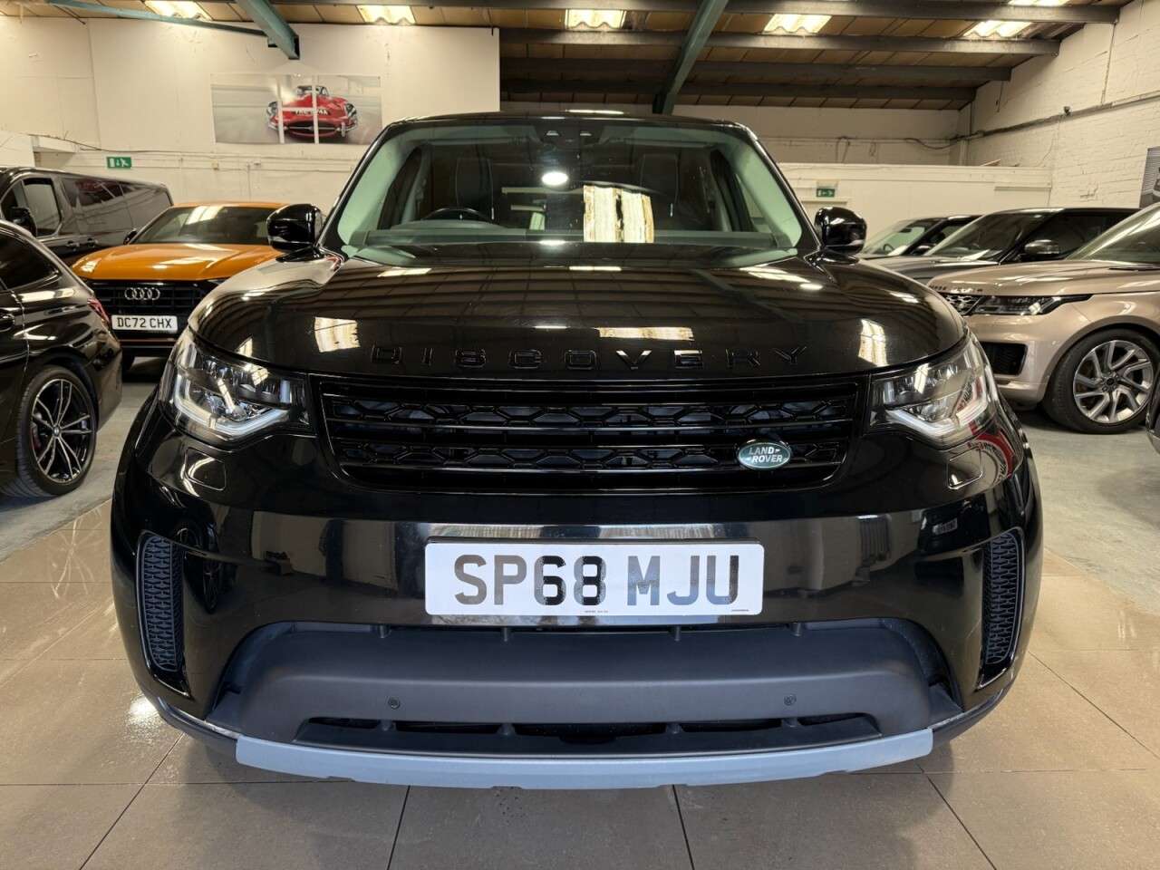 A 2018 LAND ROVER DISCOVERY 3.0 SD V6 HSE SUV 5dr Diesel Auto 4WD Euro 6 (s/s) (306 ps) A 2018 LAND ROVER DISCOVERY 3.0 SD V6 HSE SUV 5dr Diesel Auto 4WD Euro 6 (s/s) (306 ps)