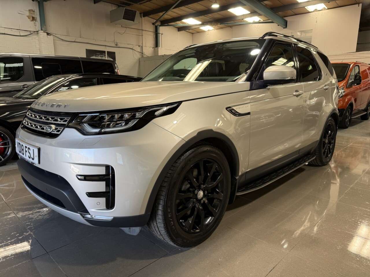 A 2018 LAND ROVER DISCOVERY TD6 HSE A 2018 LAND ROVER DISCOVERY TD6 HSE