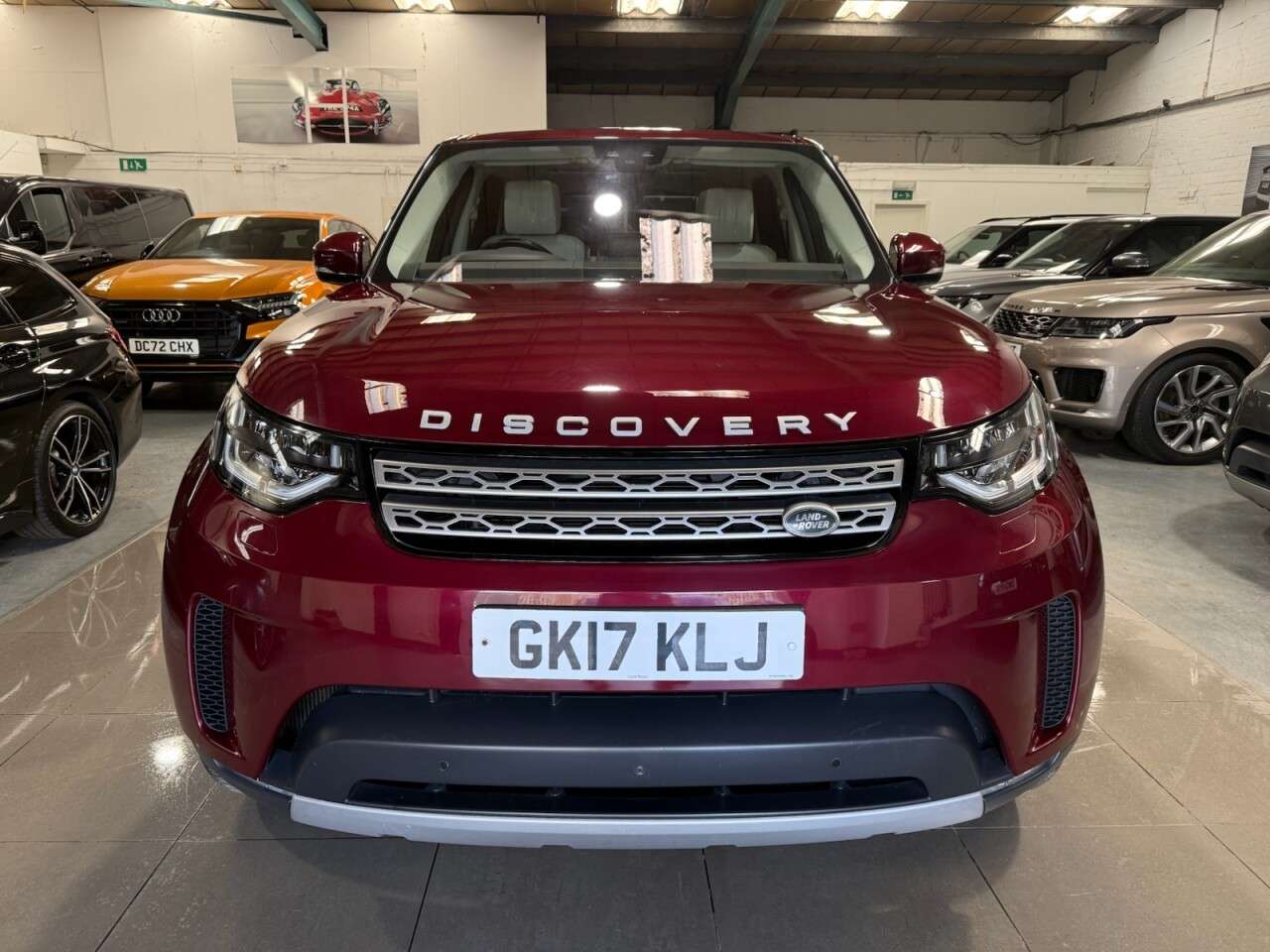 A 2017 LAND ROVER DISCOVERY 3.0 TD V6 HSE Luxury SUV 5dr Diesel Auto 4WD Euro 6 (s/s) (258 ps) A 2017 LAND ROVER DISCOVERY 3.0 TD V6 HSE Luxury SUV 5dr Diesel Auto 4WD Euro 6 (s/s) (258 ps)