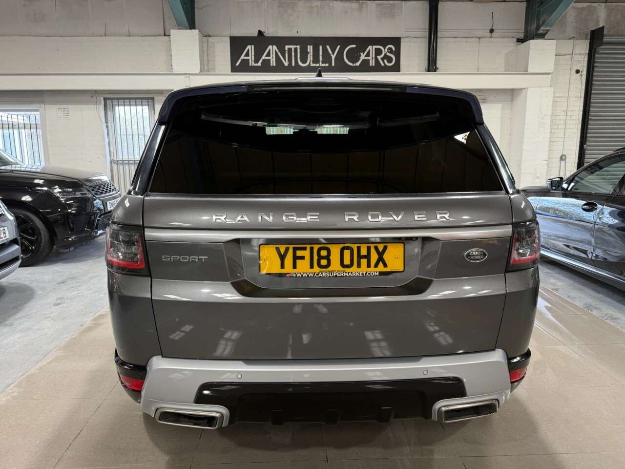 A 2018 LAND ROVER RANGE ROVER SPORT 3.0 SD V6 HSE SUV 5dr Diesel Auto 4WD Euro 6 (s/s) (306 ps) A 2018 LAND ROVER RANGE ROVER SPORT 3.0 SD V6 HSE SUV 5dr Diesel Auto 4WD Euro 6 (s/s) (306 ps)